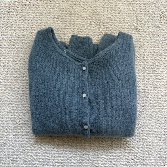 Sezane Gaspard Cardigan in Light Blue Excellent Conditon - Picture 2 of 4